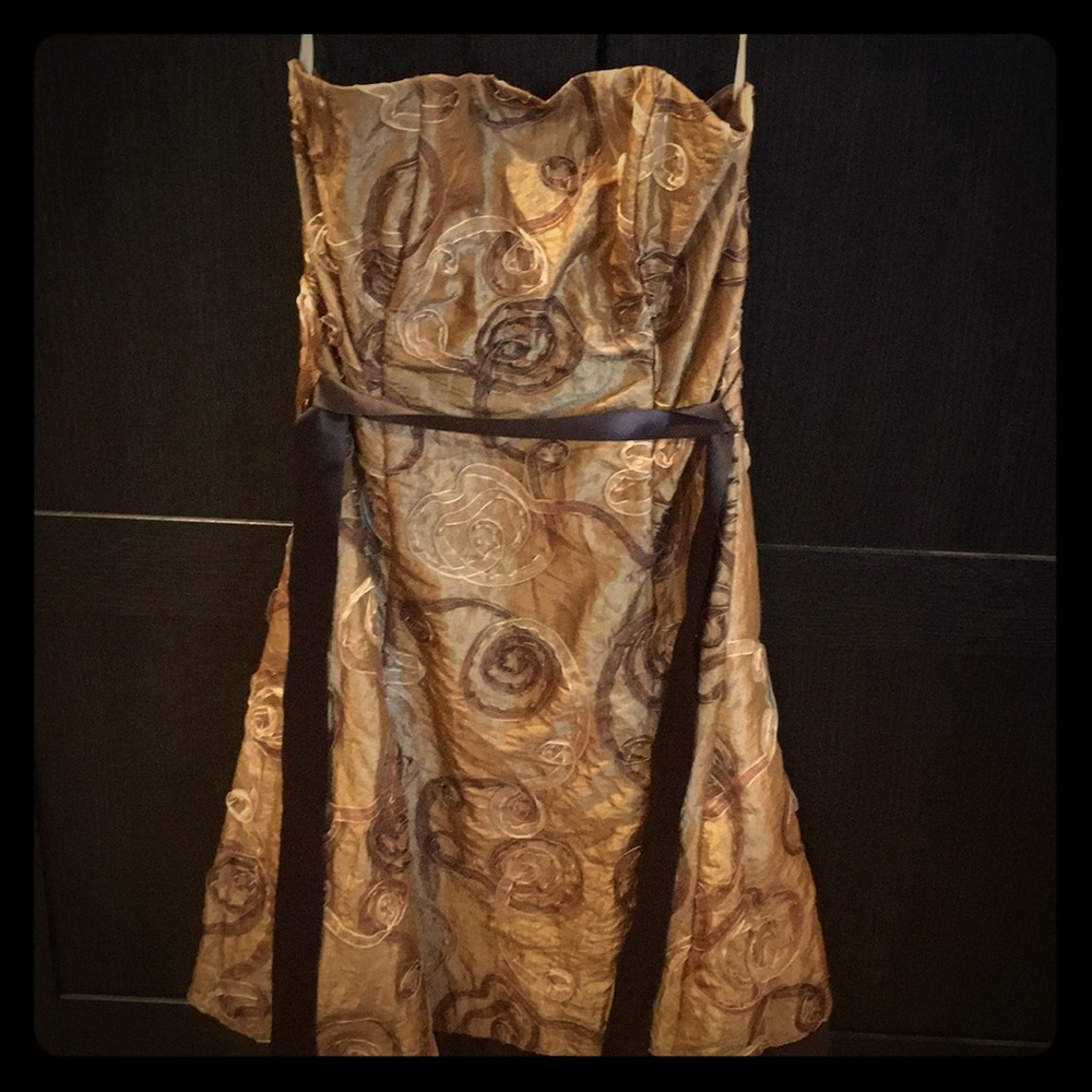 Strapless dress golden brown